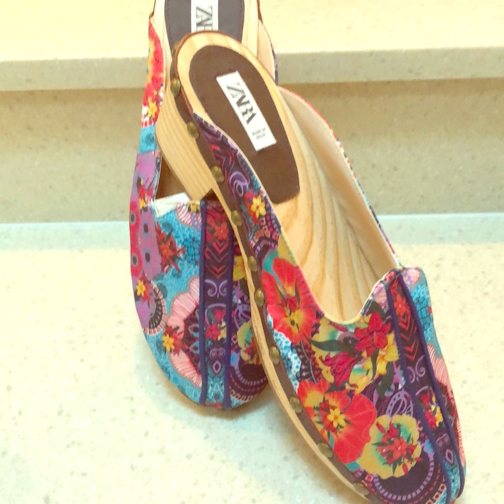 Zara clogs